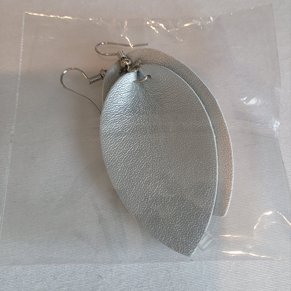 Silver Leather Leafdrop Earrings